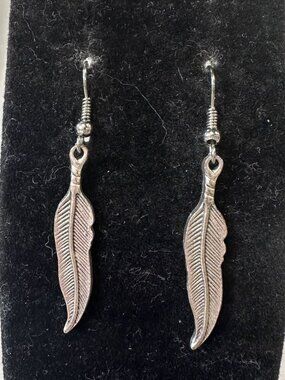 G Accessories Silver Tone Feather Dangle Earrings